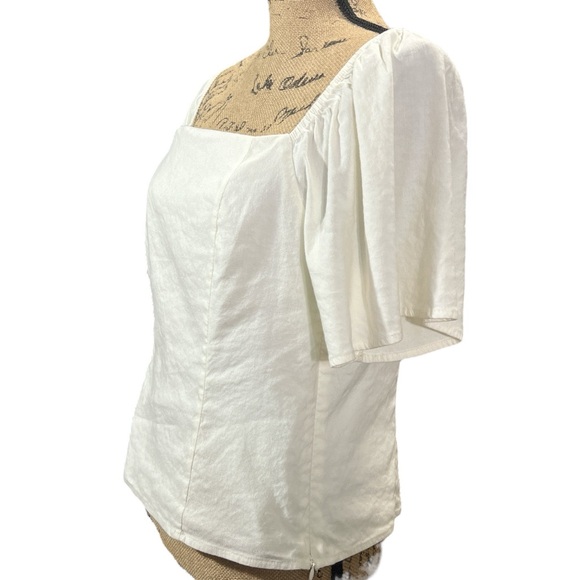 Antonio Melani. NWOT  Square neck ivory flutter sleeve cropped top.  Size 12 - Picture 4 of 9